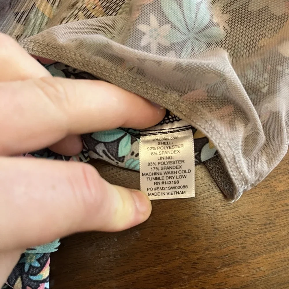 Chubbies Swim Trunks Men's Small Tropical Toucan Floral 5.5